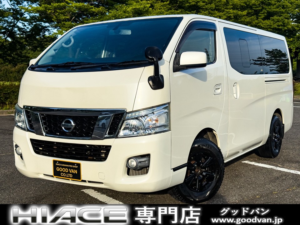 関西仕入４ＷＤディーゼル！Ｗエアコン・オーディオあり   切替４ＷＤ　ディーゼル　関西仕入れ　オートクローザー　電動格納ミラー　ＥＴＣ　バックカメラ　プッシュスタート　スマートキー　ディスプレイオーディオ　Ｂｌｕｅｔｏｏｔｈ　Ｗエアコン　修復歴無し　５人乗り